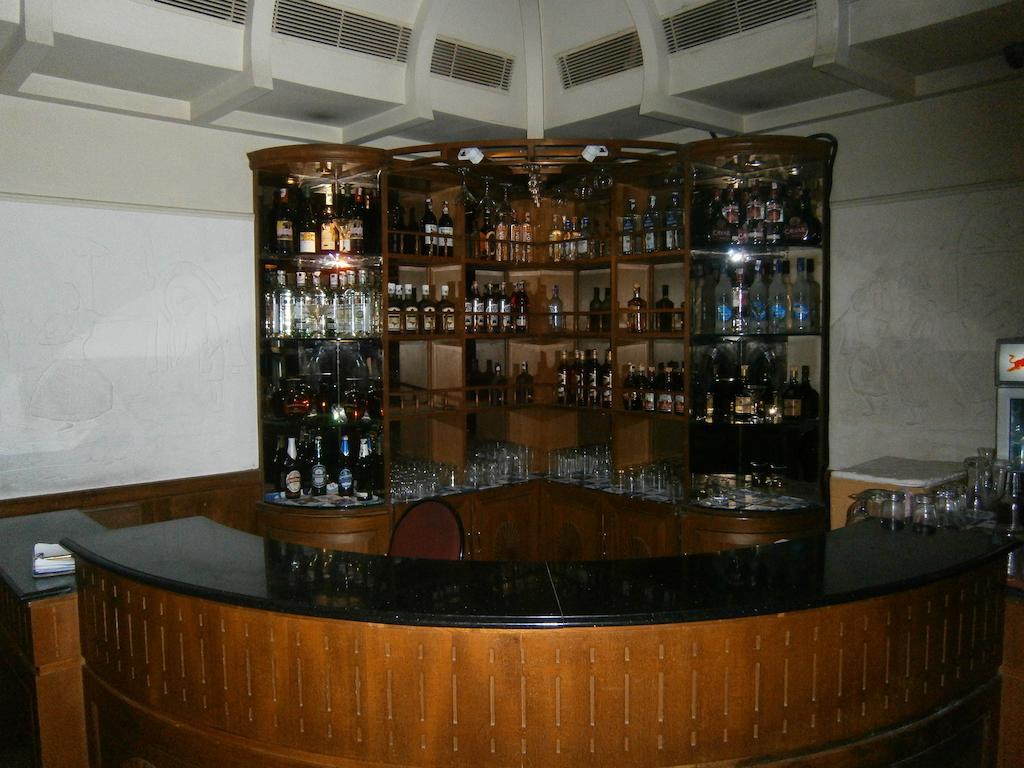 Quality Airport Hotels Nedumbassery Buitenkant foto