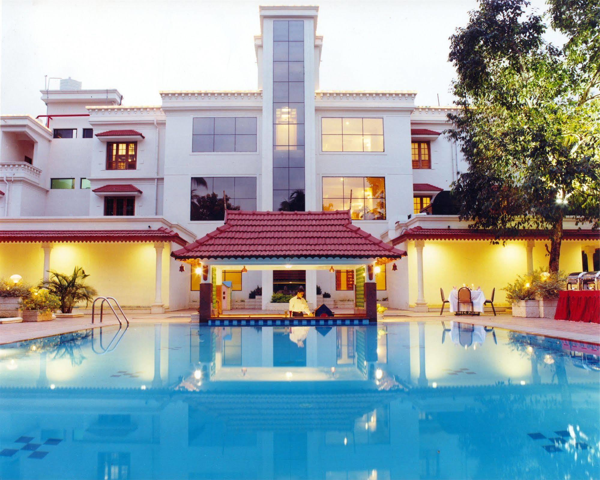 Quality Airport Hotels Nedumbassery Buitenkant foto