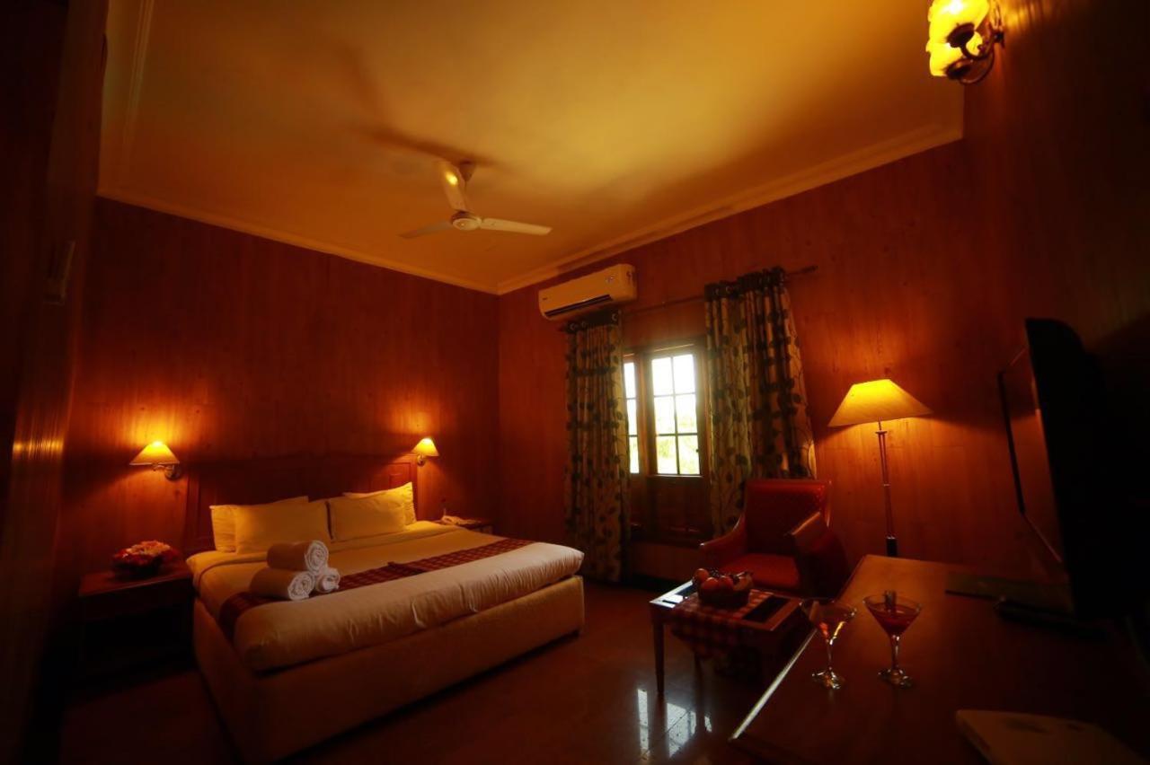 Quality Airport Hotels Nedumbassery Buitenkant foto