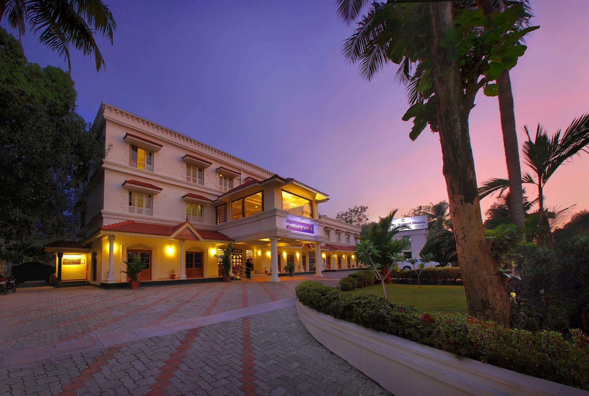 Quality Airport Hotels Nedumbassery Buitenkant foto